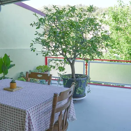Seaside Motar Apartment *